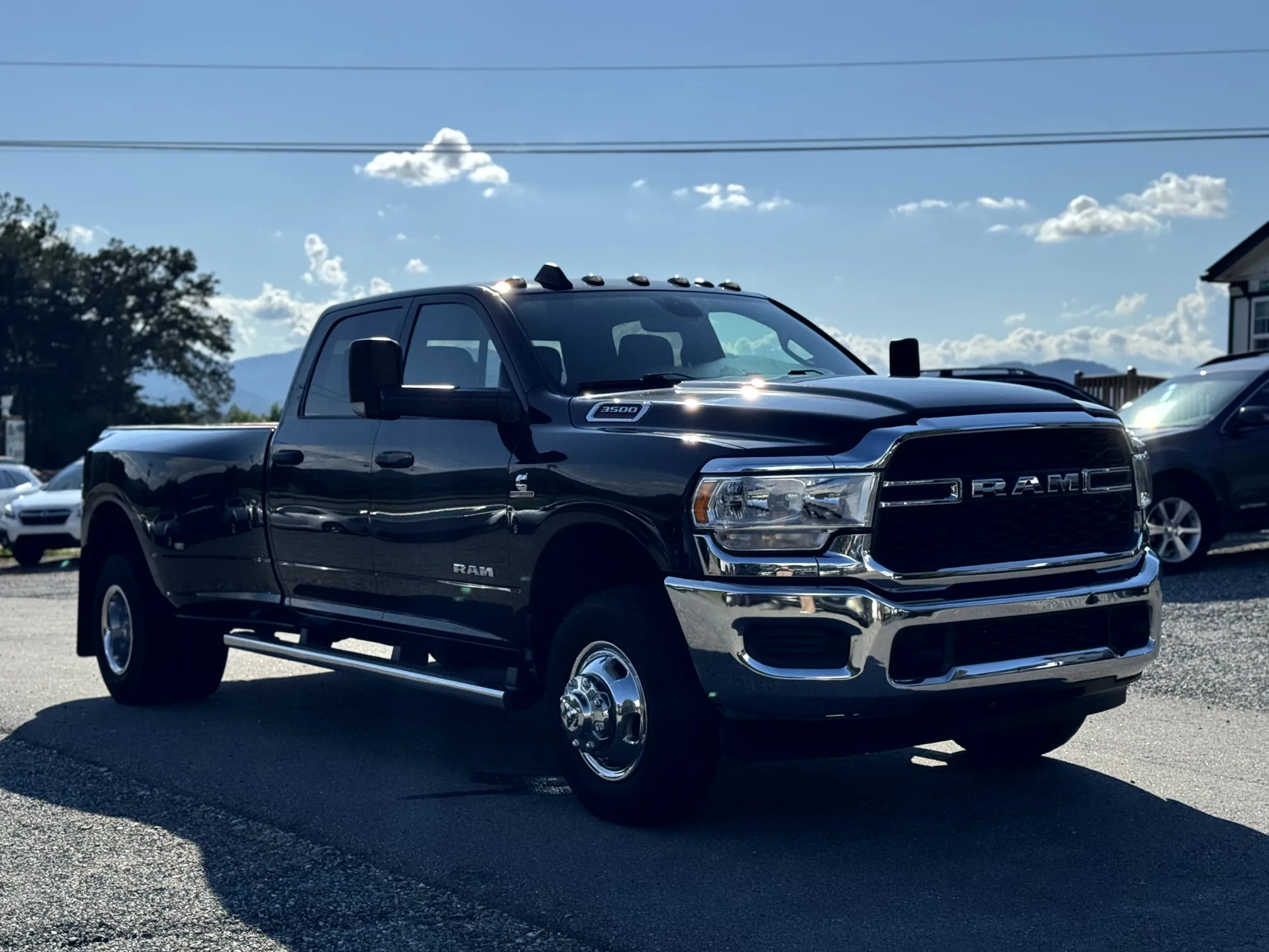 2022 RAM 3500 Tradesman 4x4 Crew Cab 8 Box