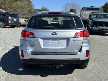 2014 SUBARU OUTBACK 2.5i 6-Speed Manual