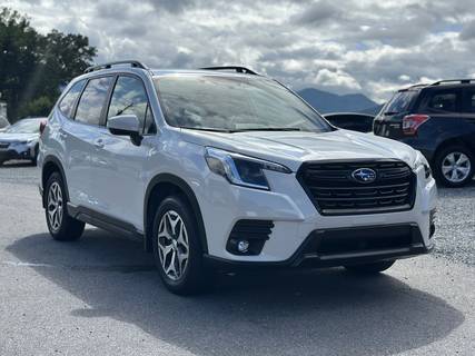 2024 Subaru Forester Premium - White
