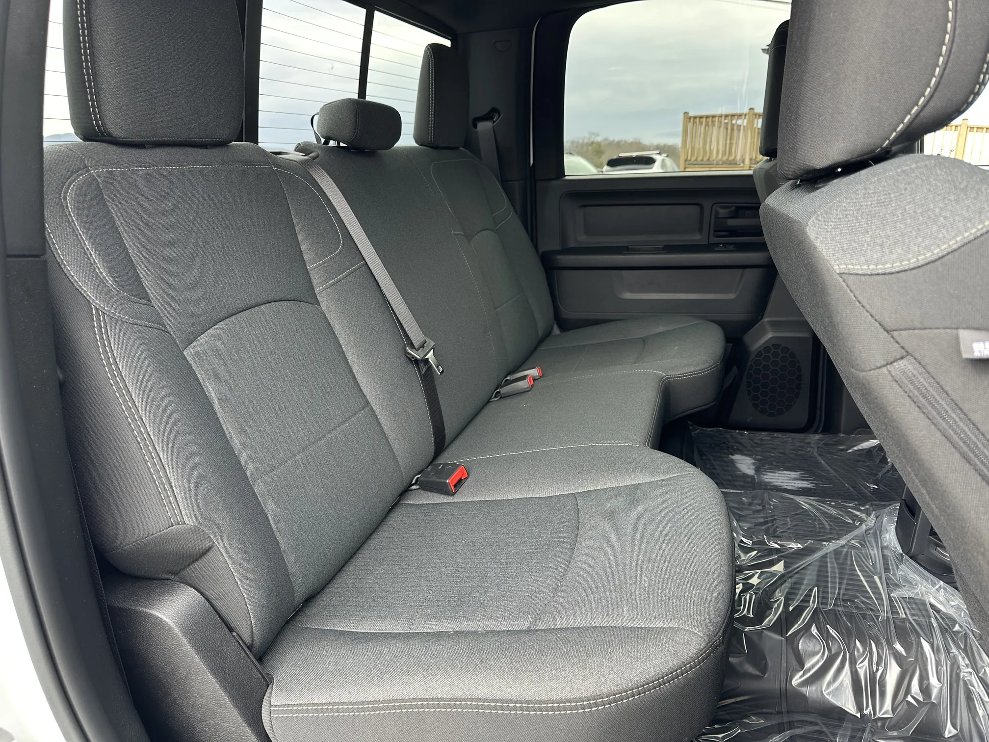2024 RAM 3500 tradesman 4x4 crew cab 8' box - White