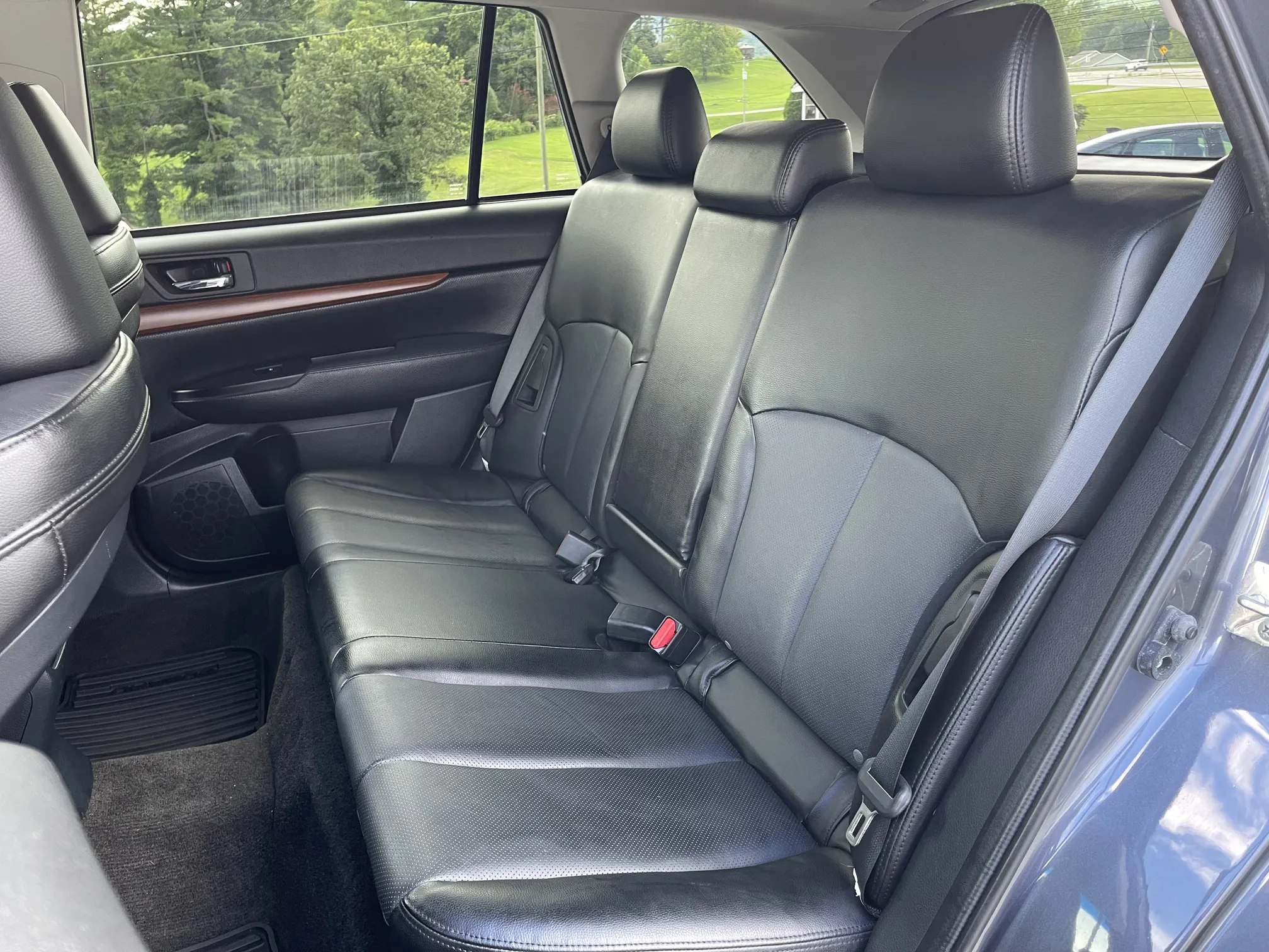Rear seat