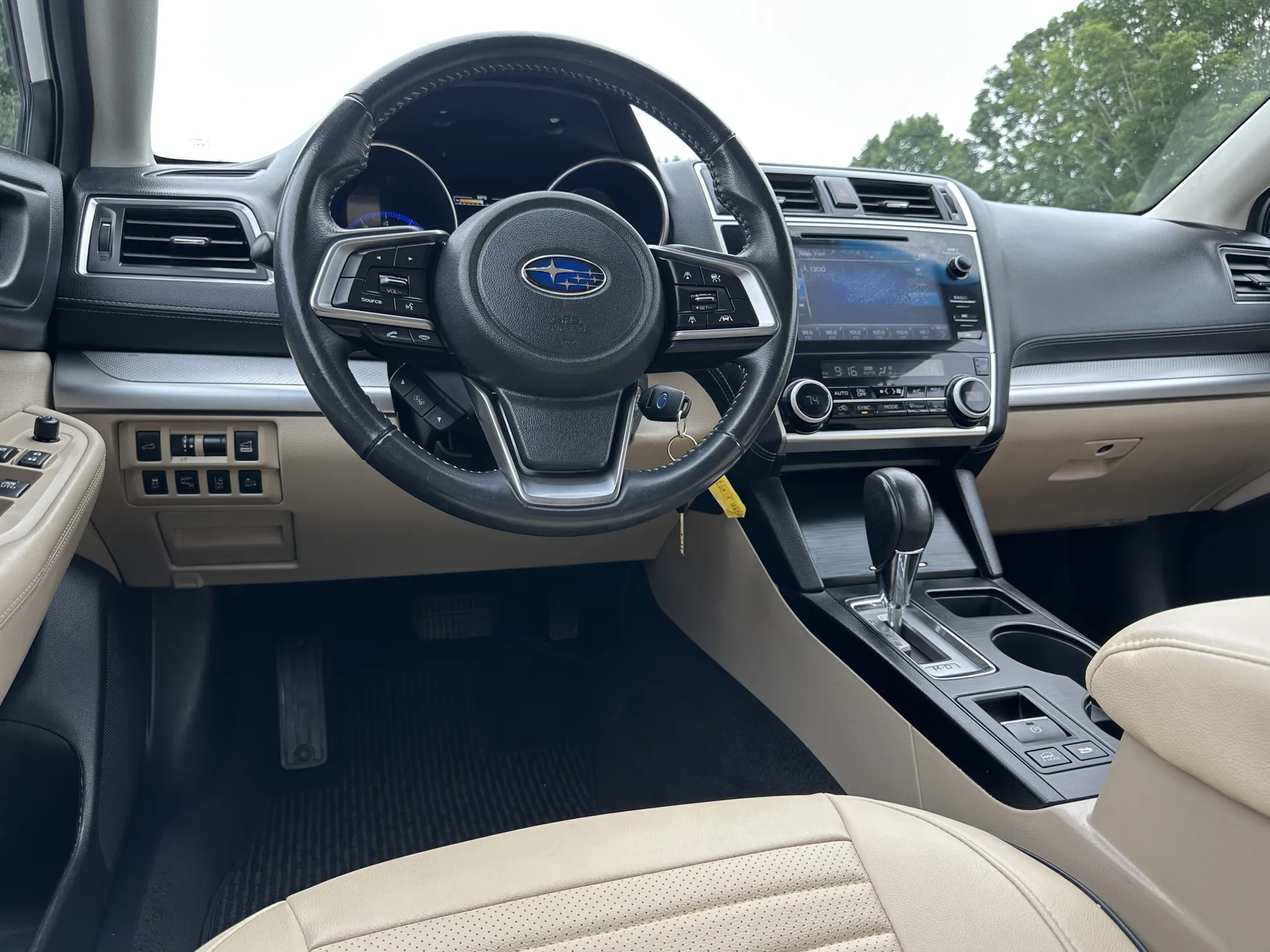 2018 Subaru Outback Premium - White