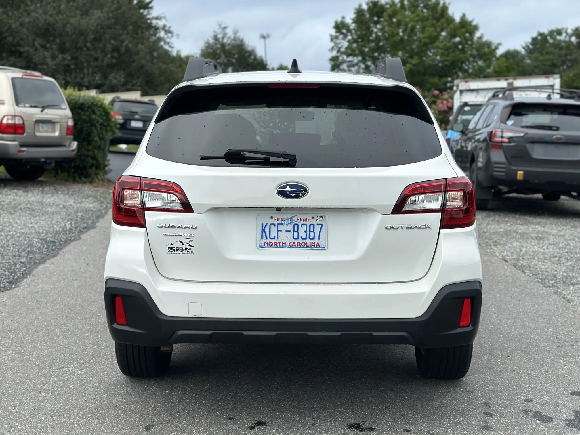 2018 Subaru Outback Premium - White