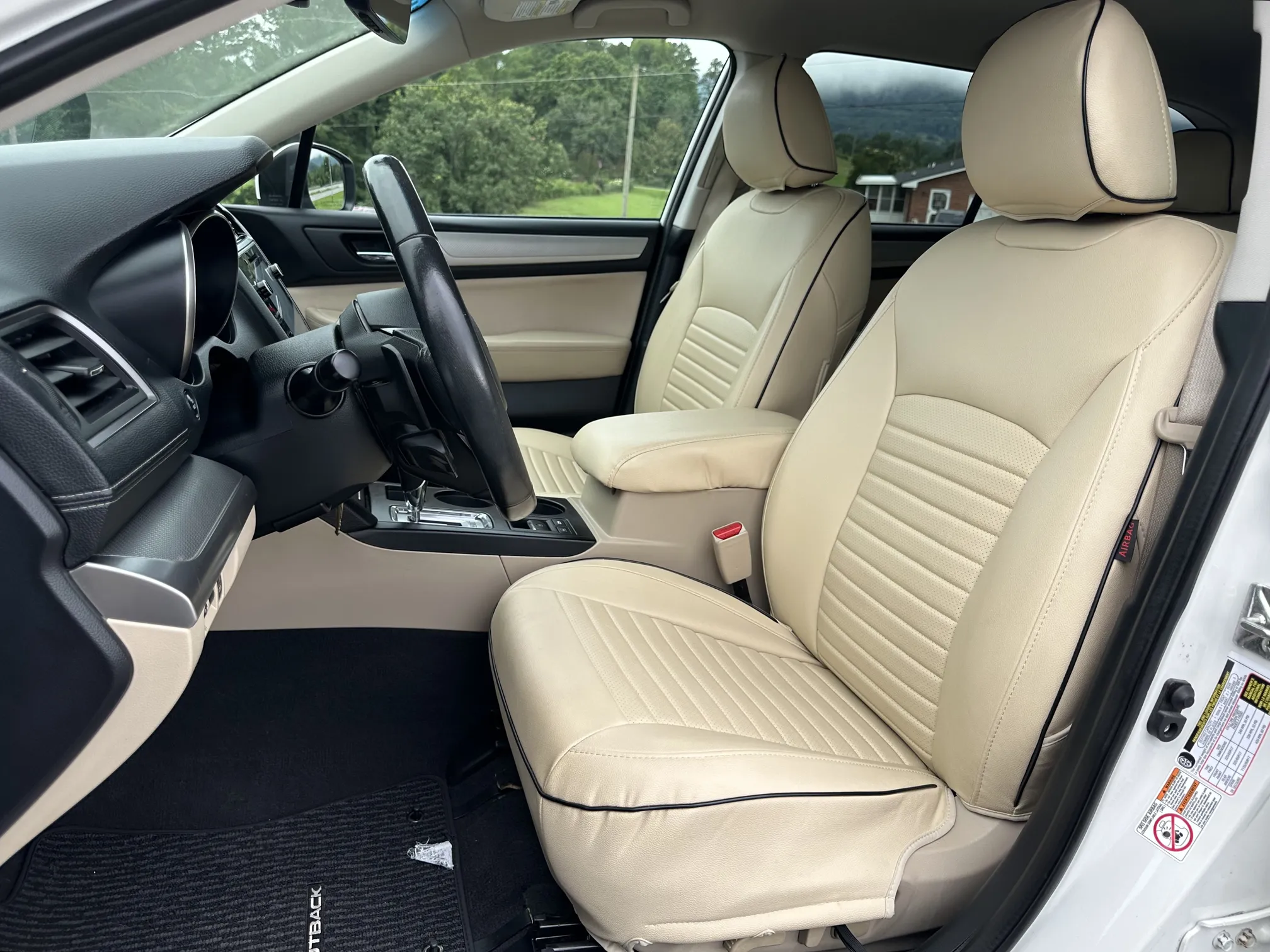 2018 Subaru Outback Premium - White