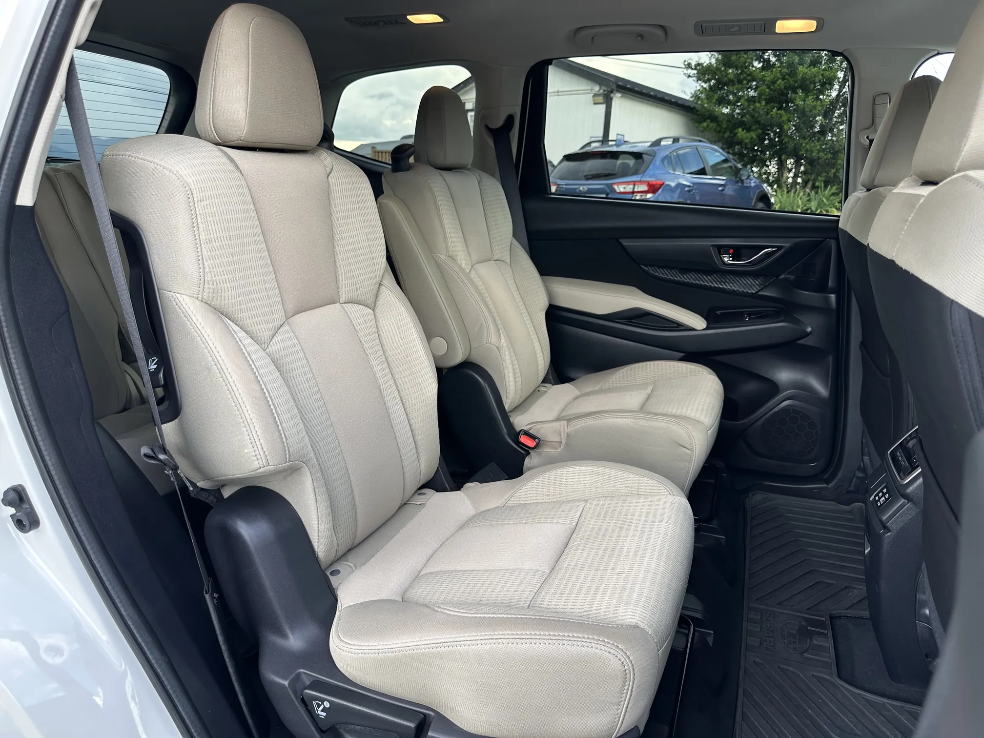 2023 Subaru Ascent Premium - White