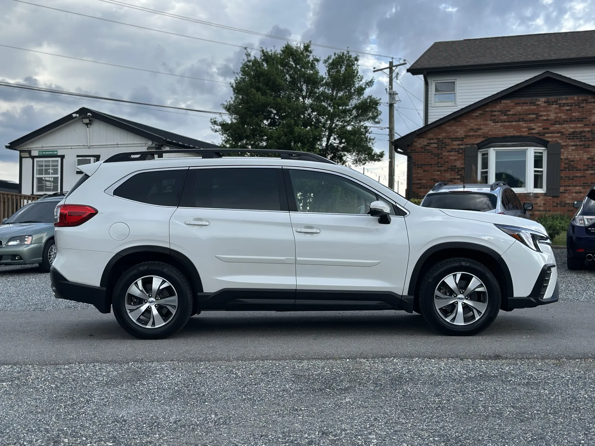 2023 Subaru Ascent Premium - White