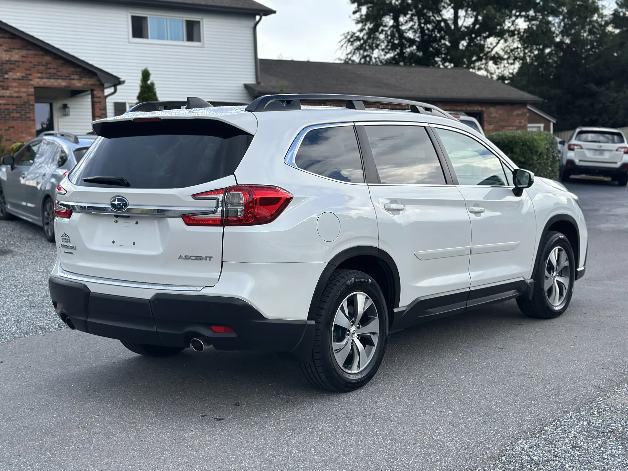2023 Subaru Ascent Premium - White