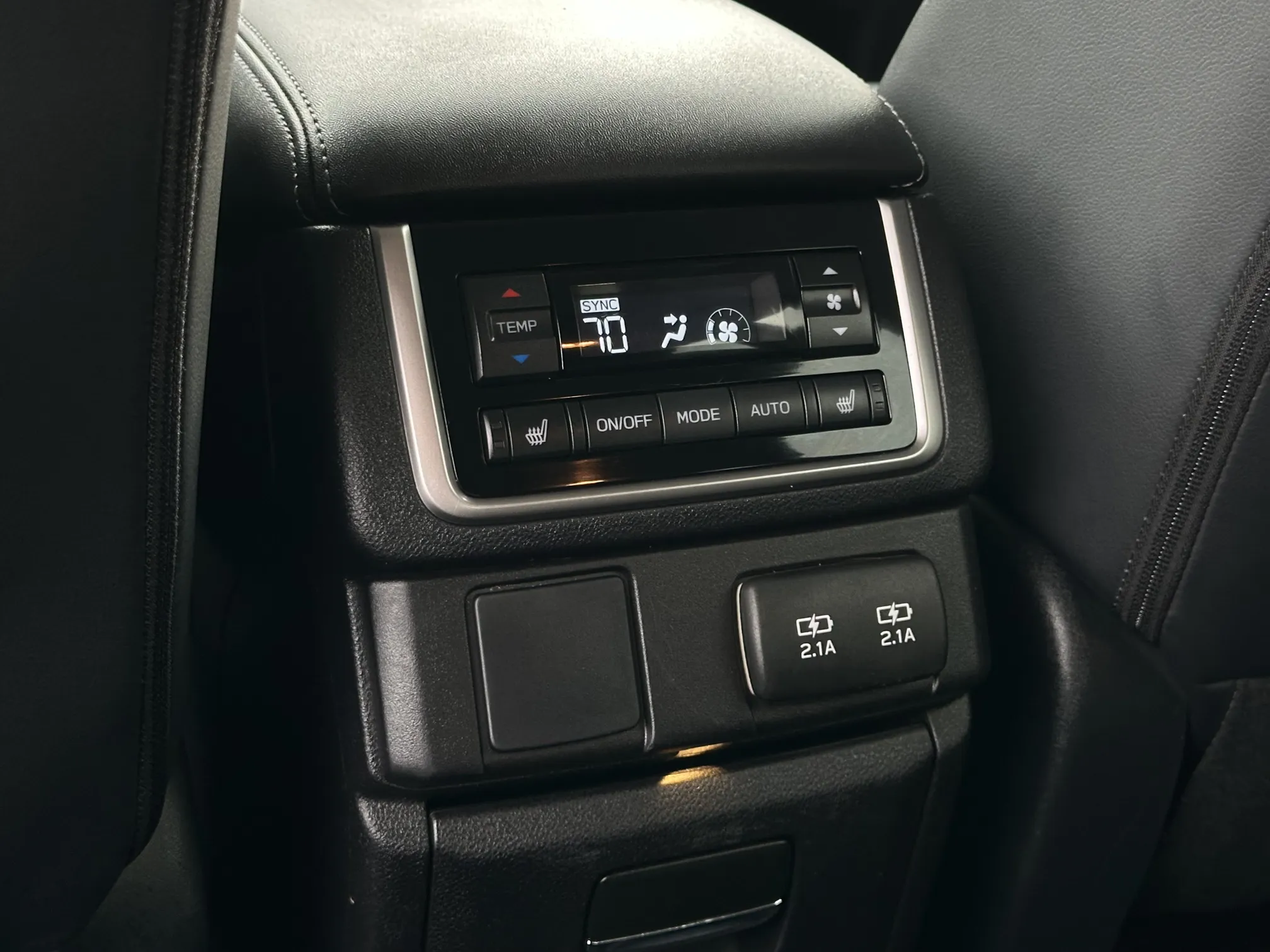 Rear climate control