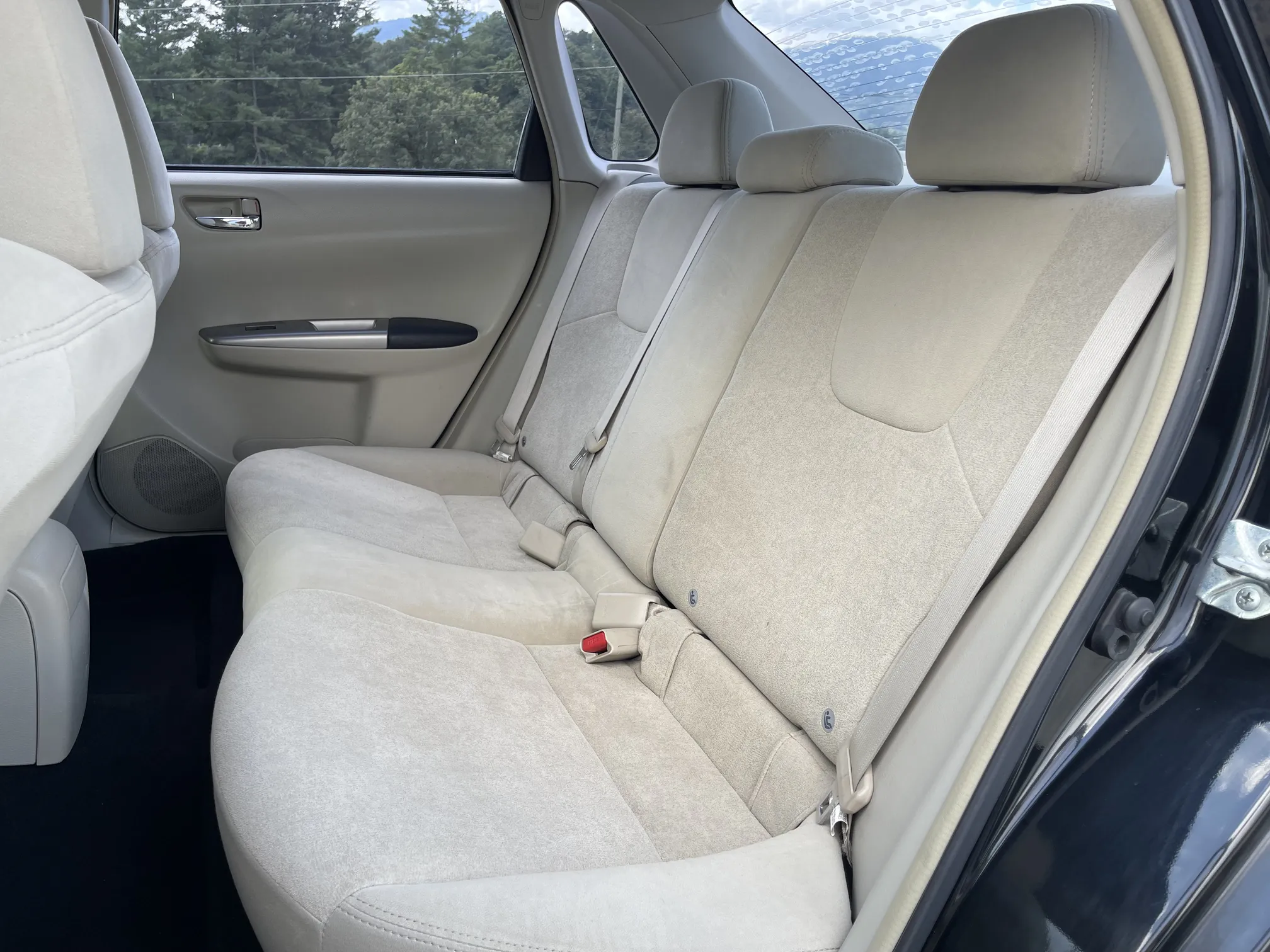 Rear seat