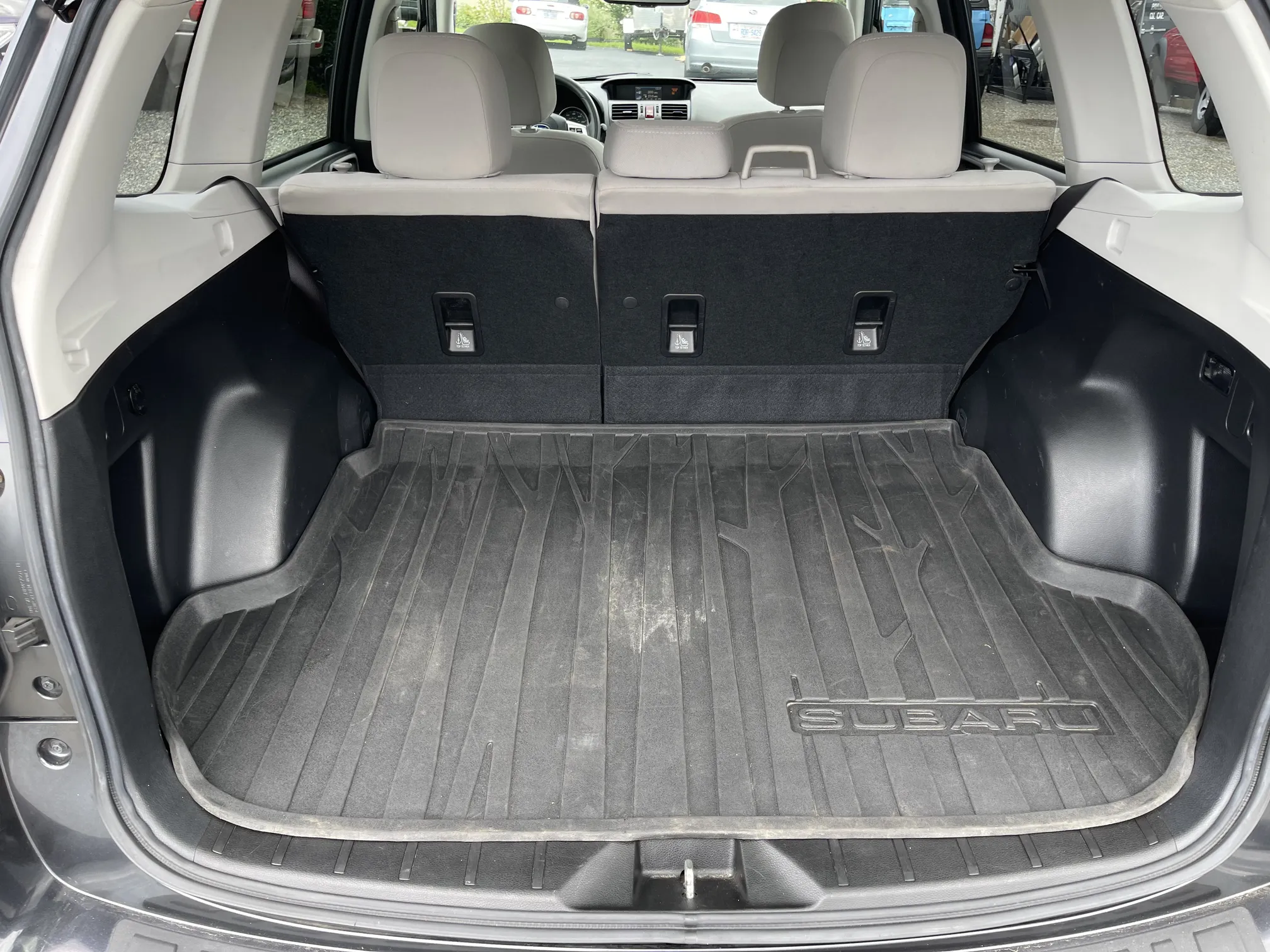 2014 Subaru Forester Premium - Gray