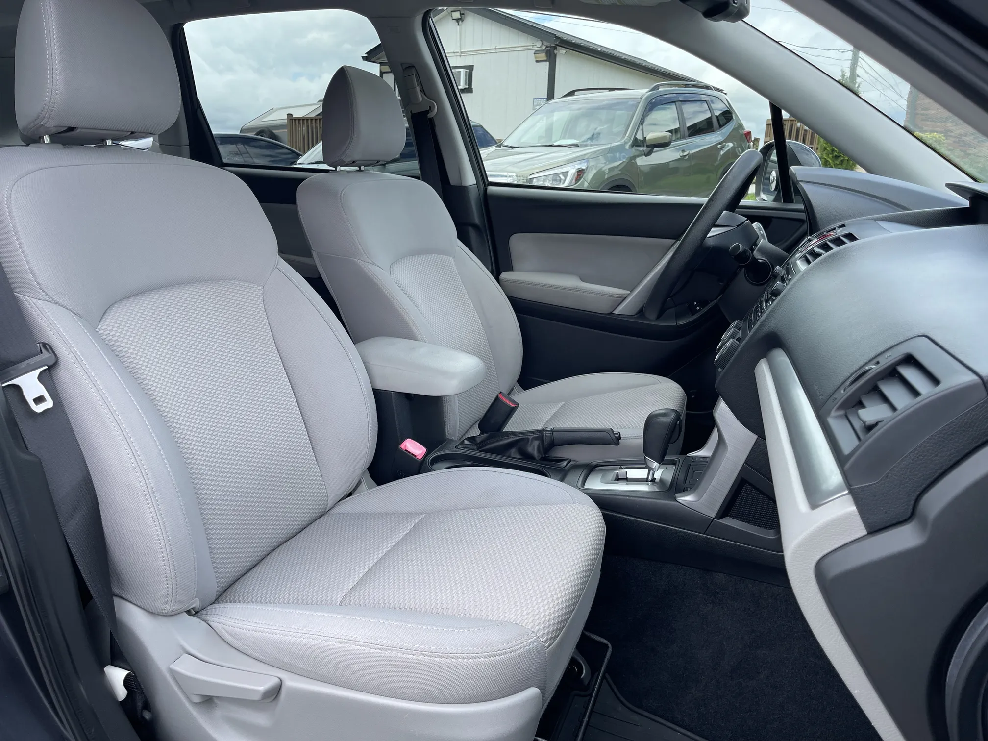 2014 Subaru Forester Premium - Gray
