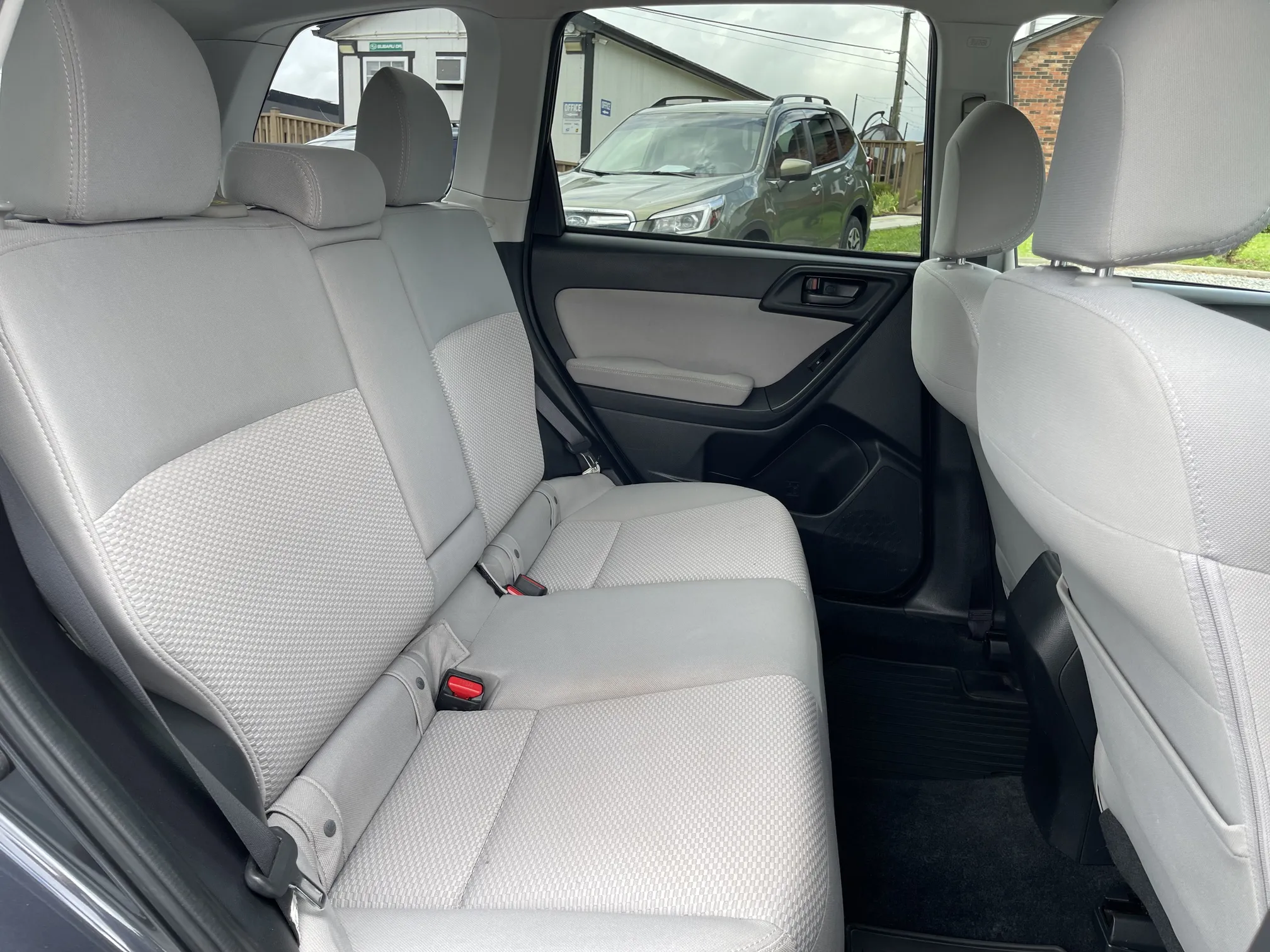 2014 Subaru Forester Premium - Gray