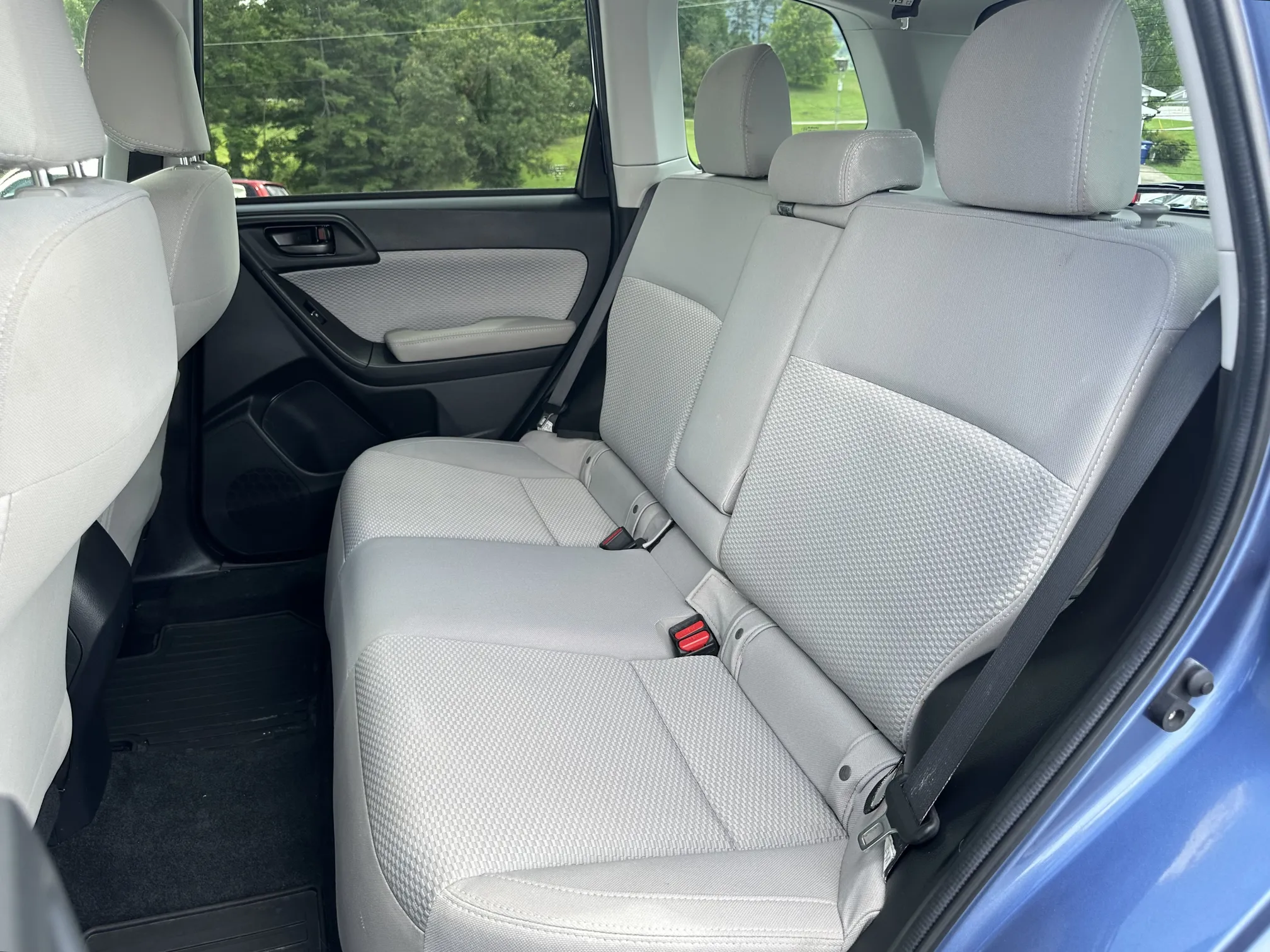 2018 Subaru Forester Premium - Blue