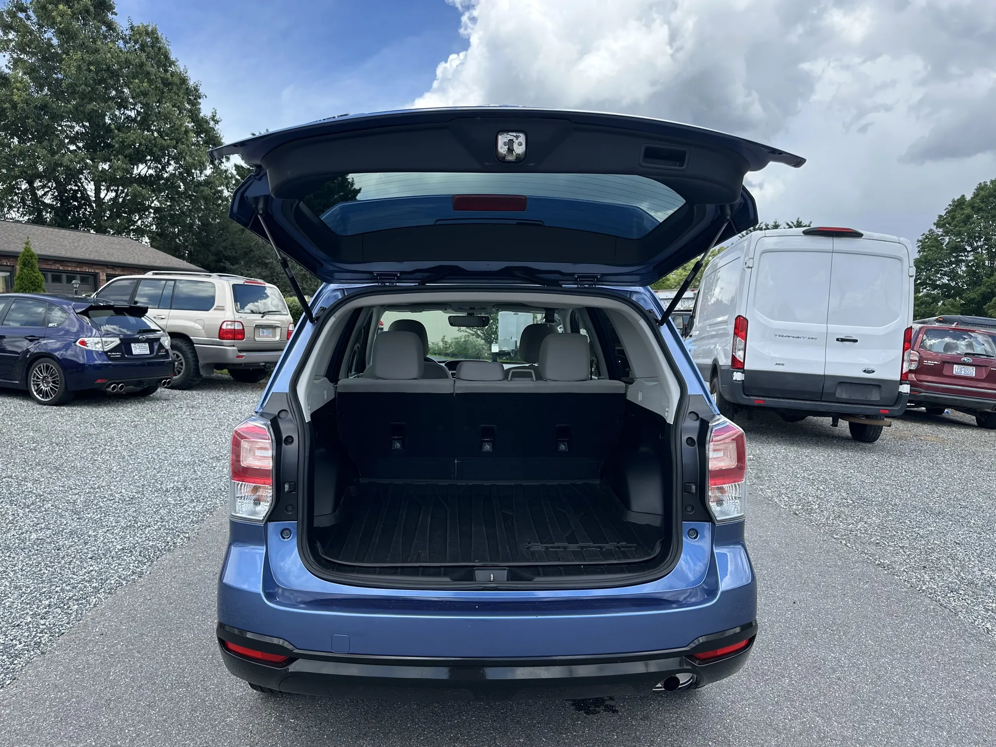 2018 Subaru Forester Premium - Blue