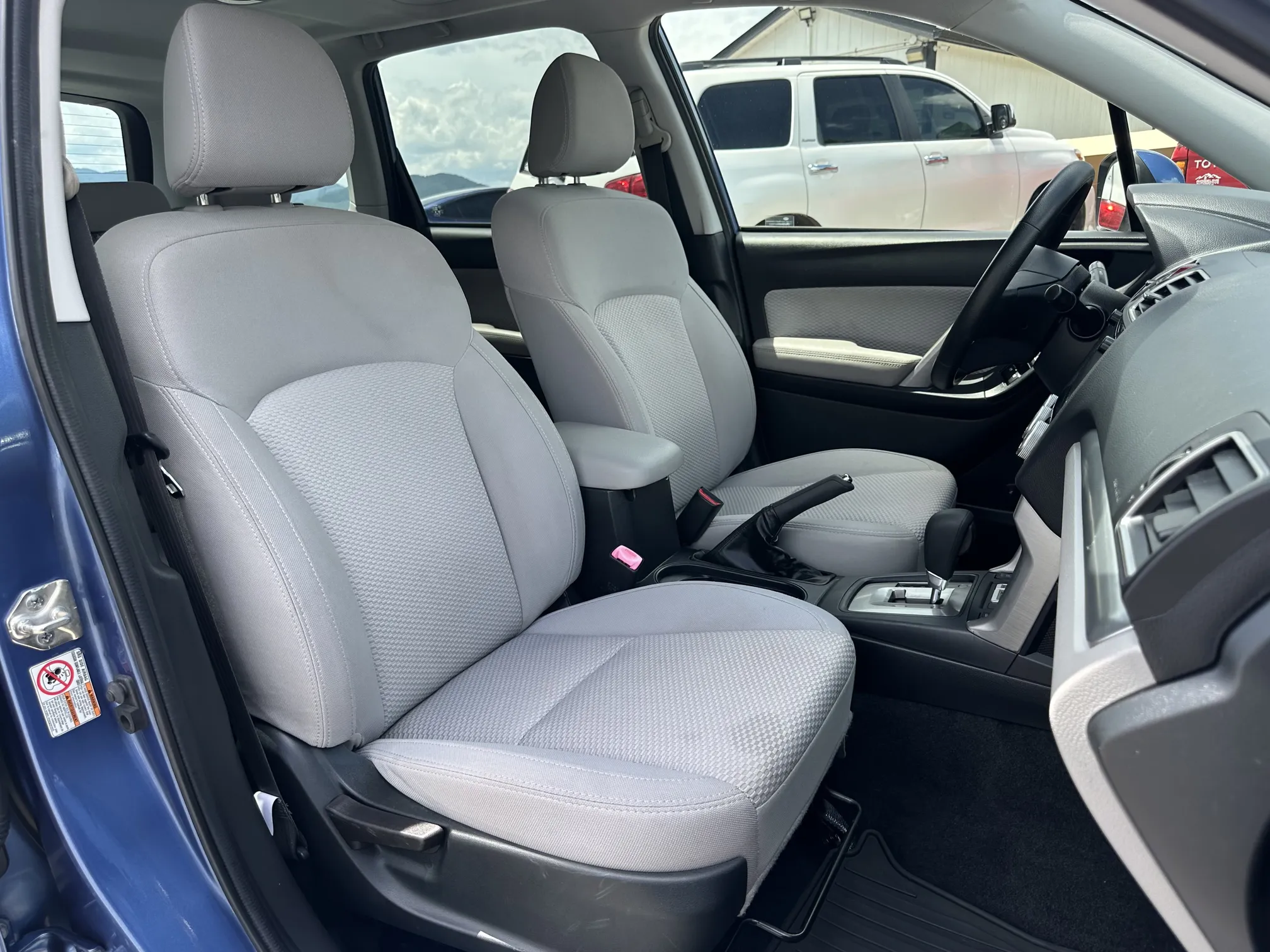 2018 Subaru Forester Premium - Blue