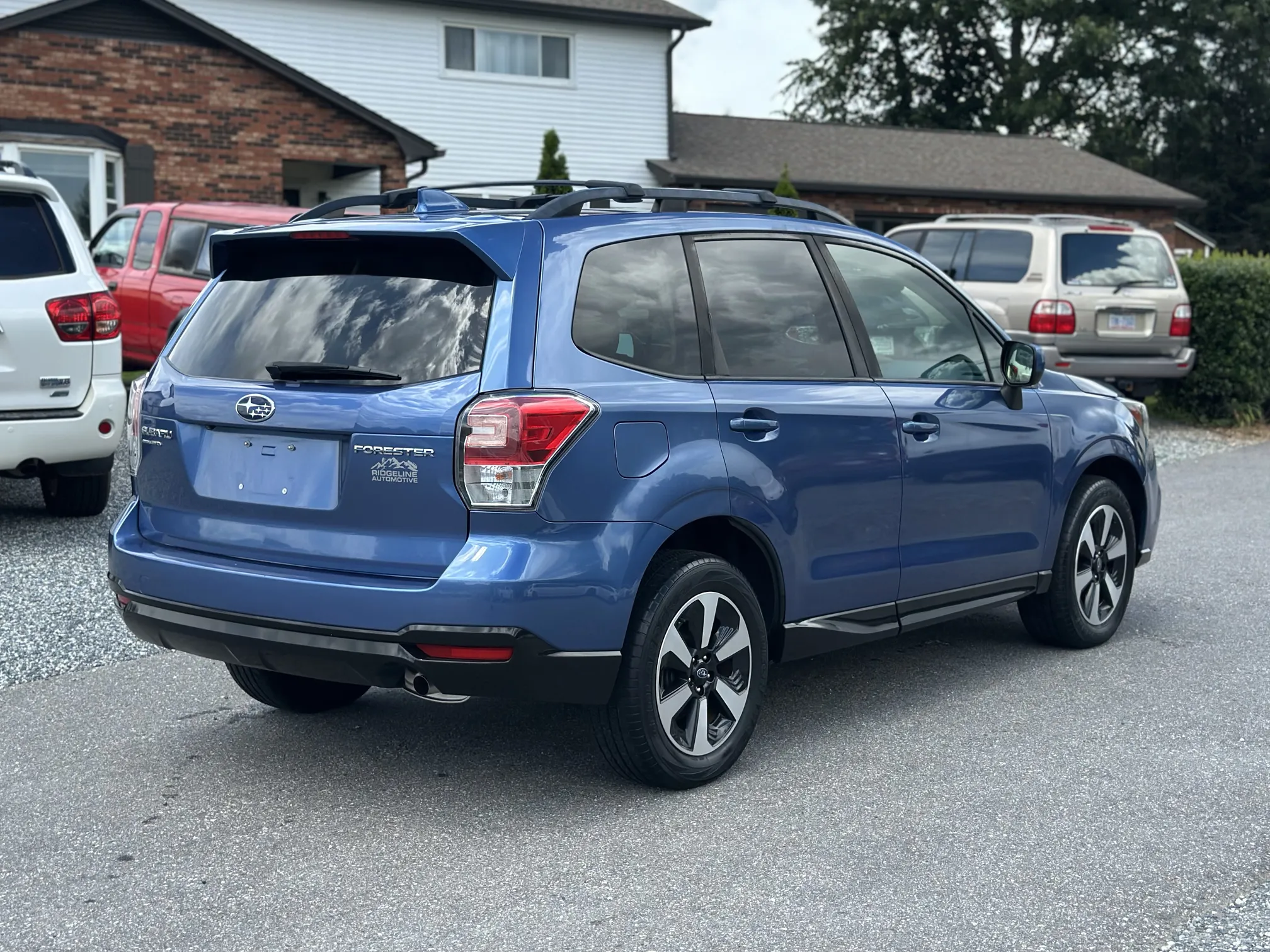 2018 Subaru Forester Premium - Blue