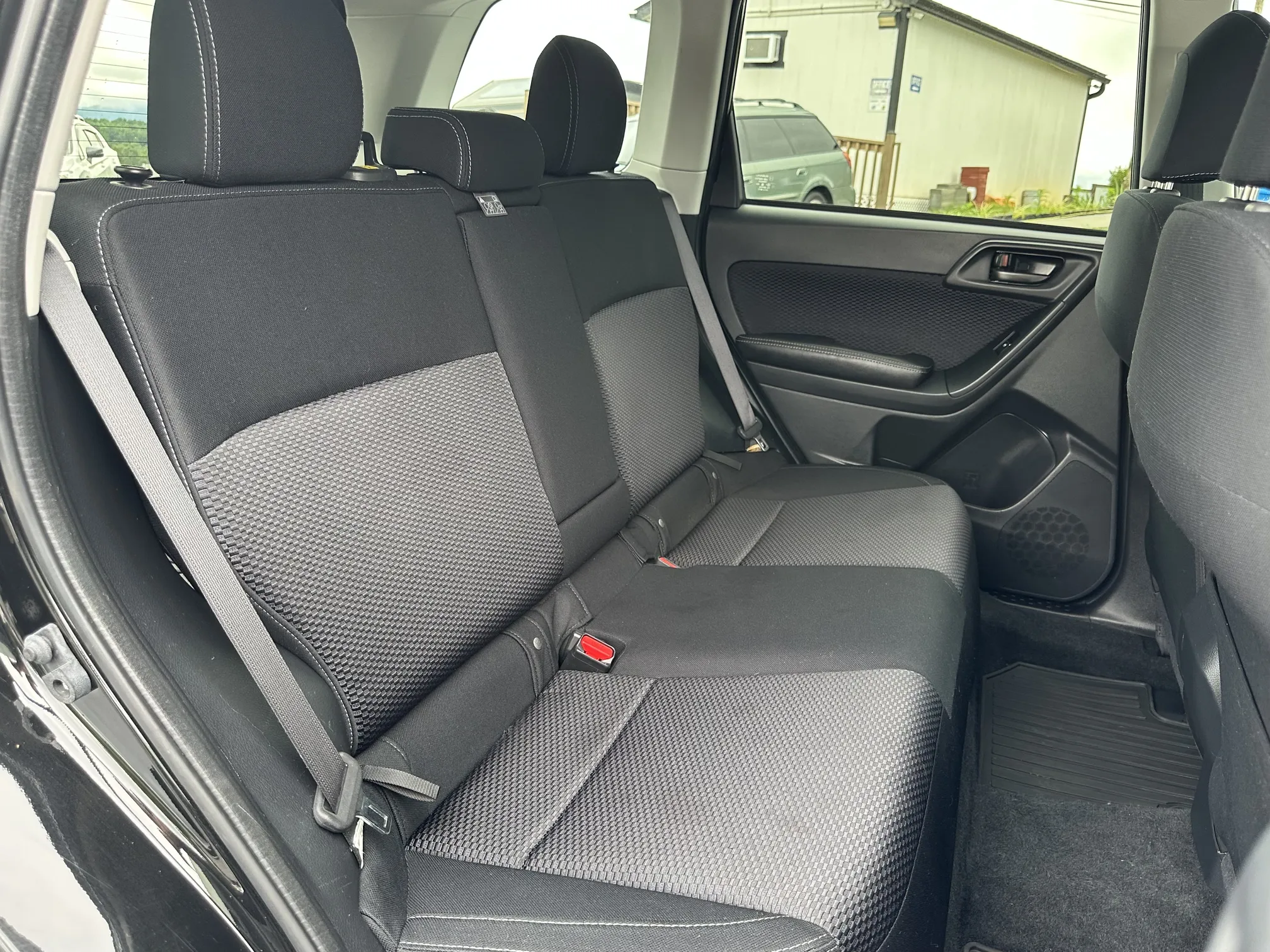 2017 Subaru Forester Premium - Black