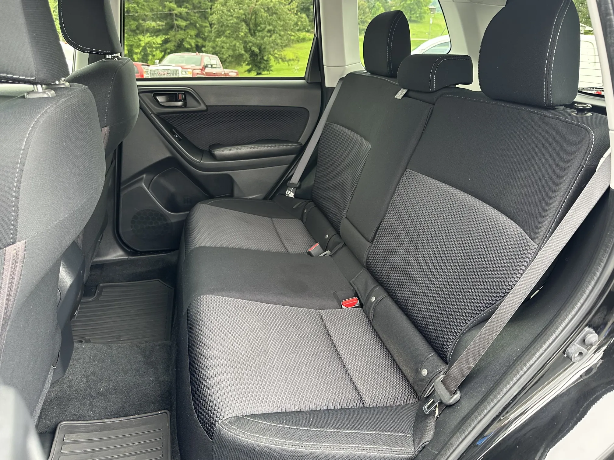 2017 Subaru Forester Premium - Black