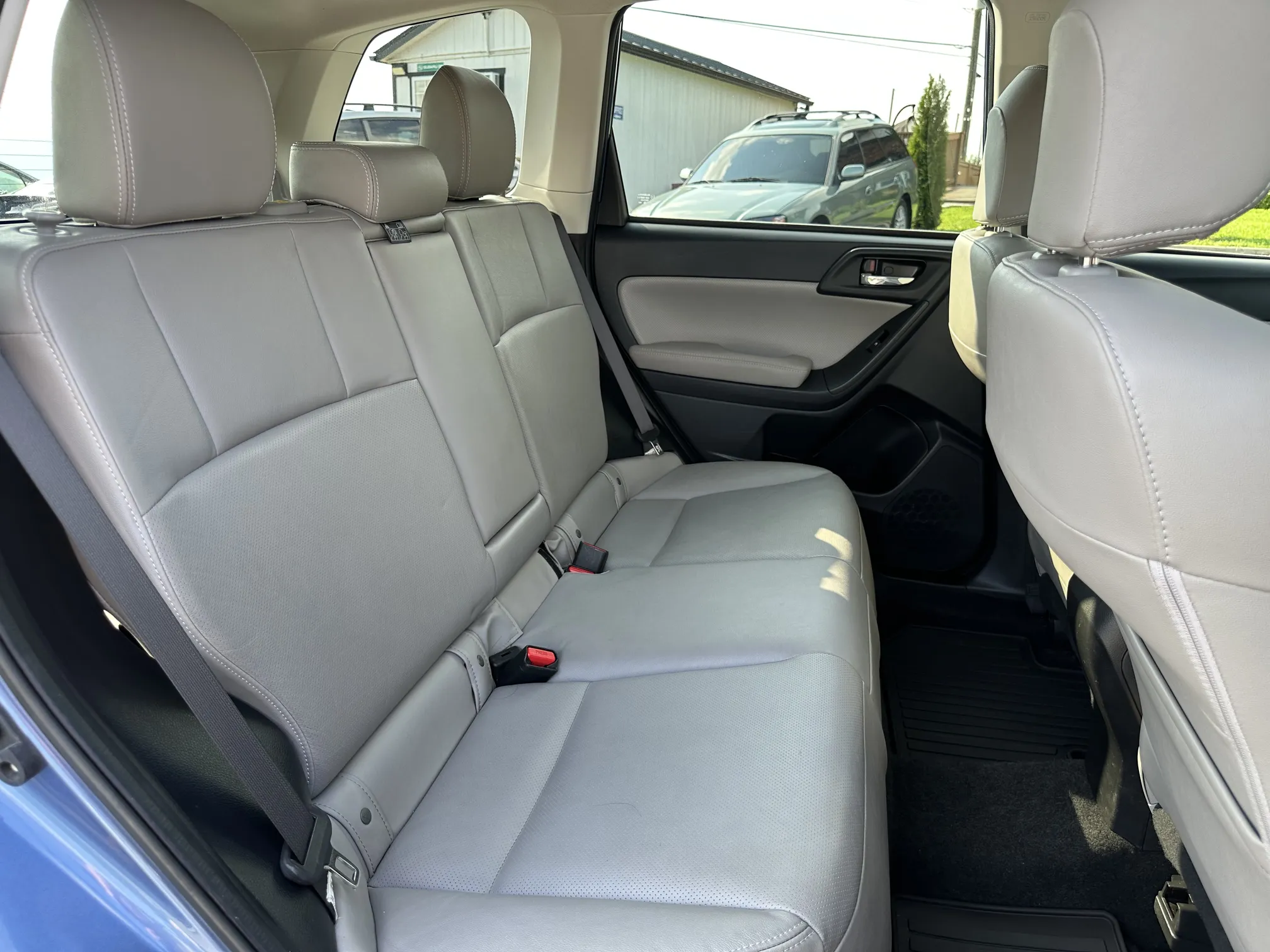 Rear seat