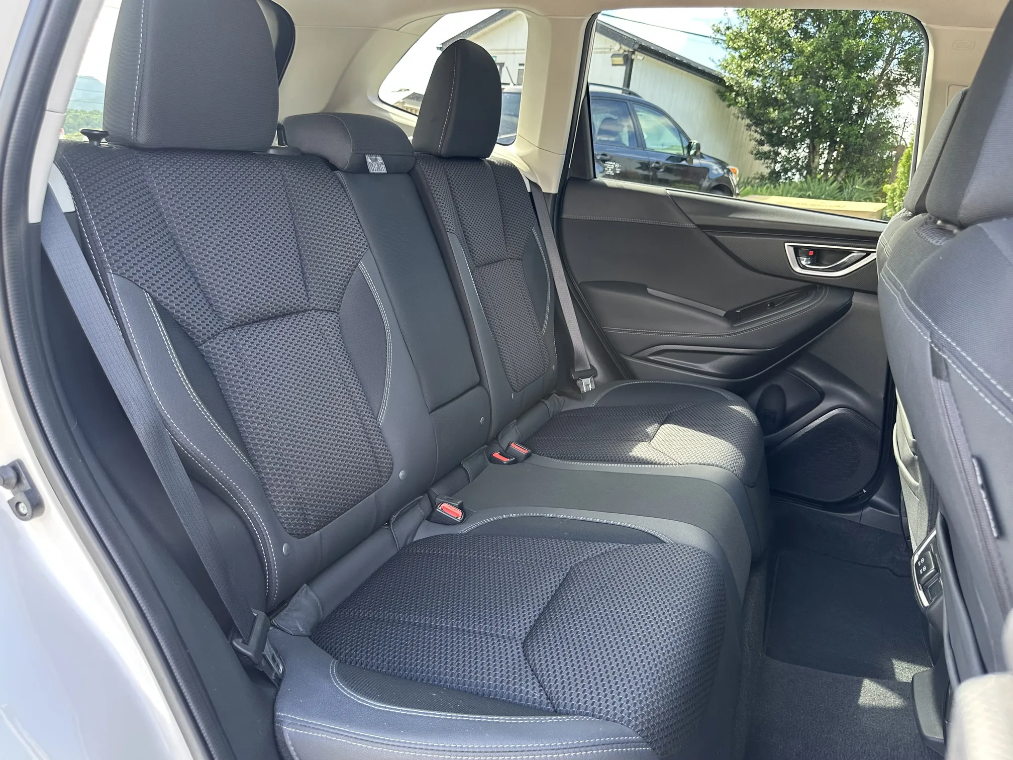 2024 Subaru Forester Premium - White