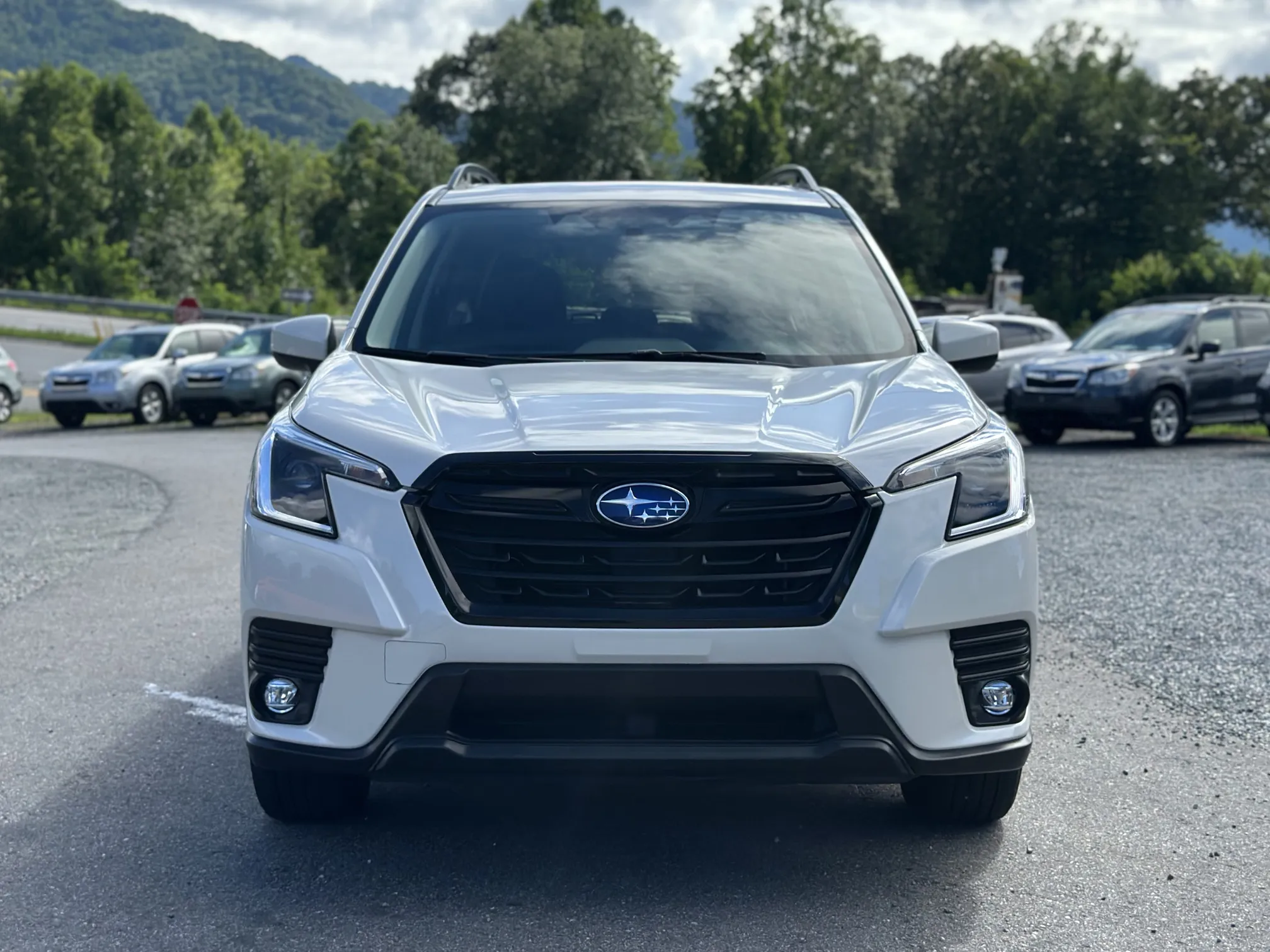 2024 Subaru Forester Premium - White