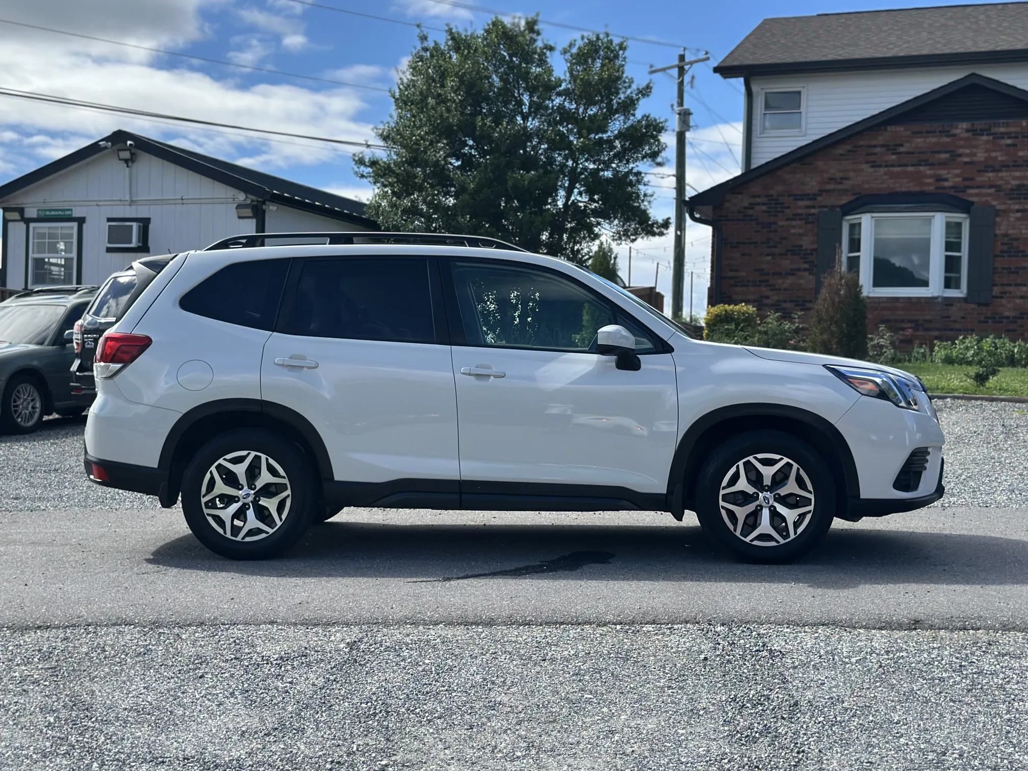 2024 Subaru Forester Premium - White